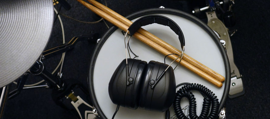 Schlagzeug: Super-Isolierender Kopfhörer – Selbstbau